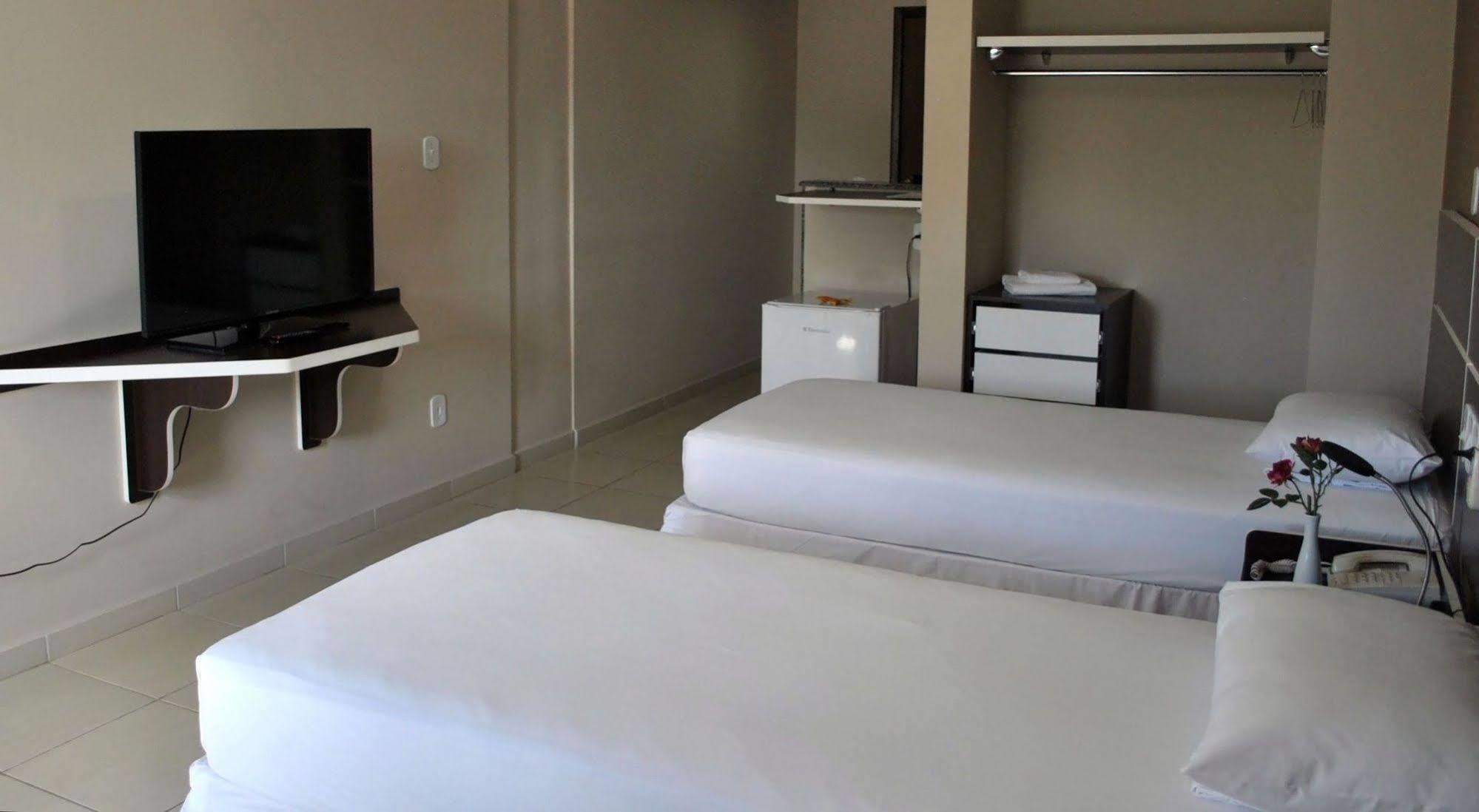 Pinheiro Palace Hotel Rio Branco Esterno foto